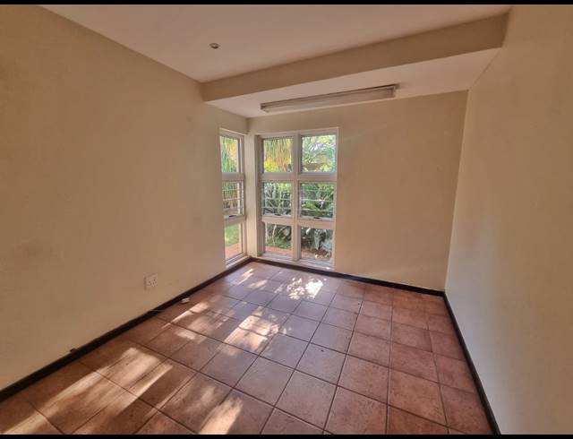 5 BEDROOM HOUSE FOR SALE IN RASLOUW